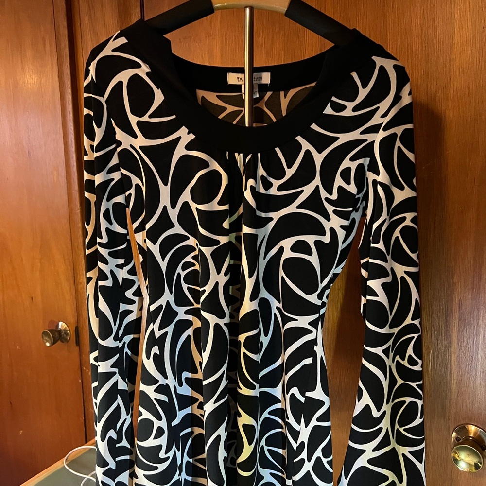 White House Black Market Swirl Print Long Sleeve